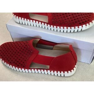 Isle Jacobsen Hornbeck deep red suede shoes. Size 7